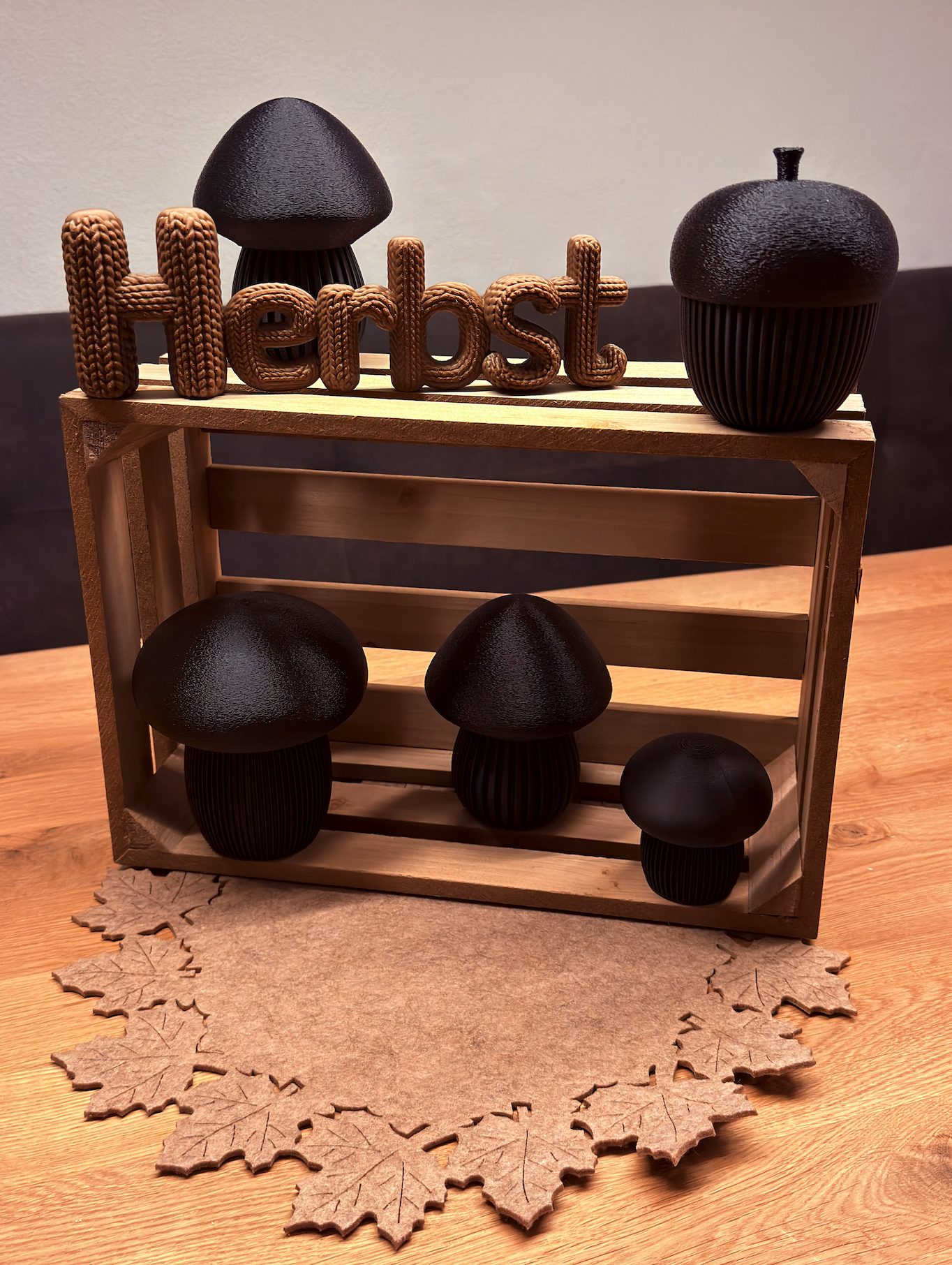 Pilze in schwarz. Breit - hoch - spitz - klein – 3D-Druck-Deko von 3Dstüberl.de